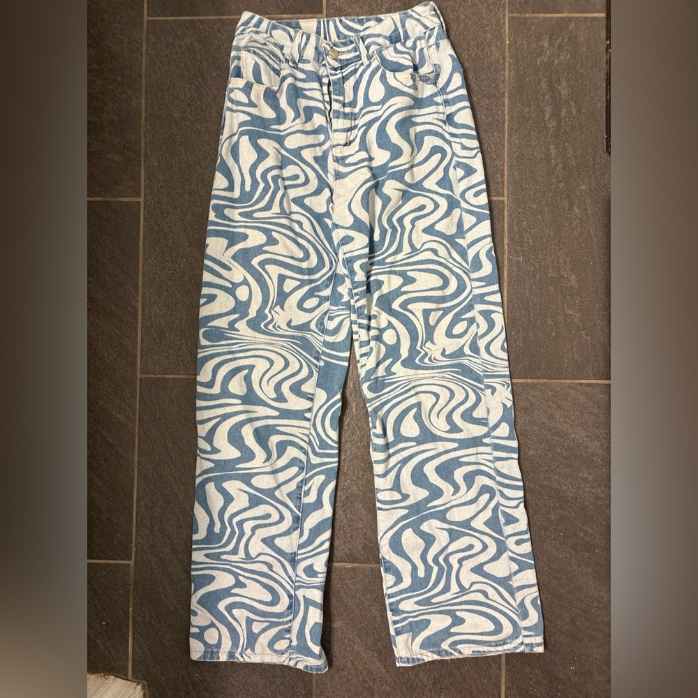 womens size 4 dark and light swirl jeans